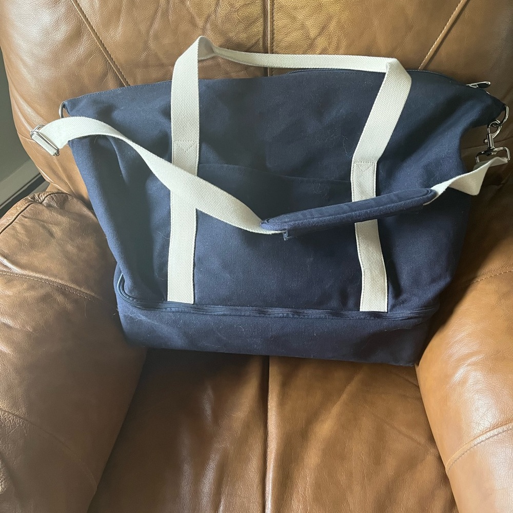 Lo & Sons Navy Catalina Deluxe Weekender